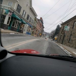 Meet your Posher, Laura